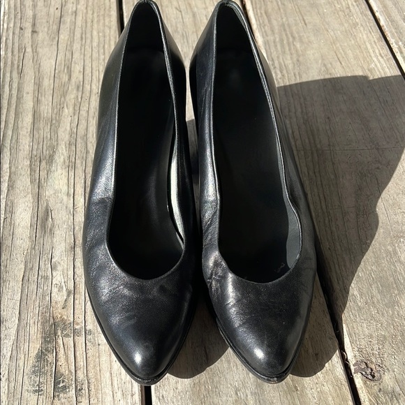 Stuart Weitzman Choke up Black Women's Pointed toe block heel pumps heels size 9 - Picture 3 of 12
